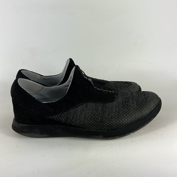 Kizik slip on athletic sneakers us mens size 11 black grey hands free minimalist - Picture 2 of 9